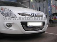 Hyundai i20 (09-) накладка на решетку радиатора