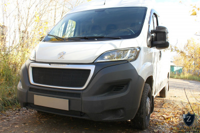 Peugeot Boxer (14–) Защита радиатора, чёрная, верх